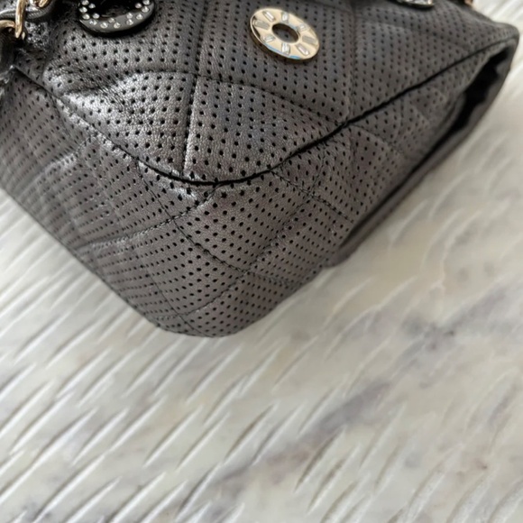 Chanel Paris-Dubai Medal Flap Bag in Embellished Quilted Perforated Lambskin - Picture 9 of 14